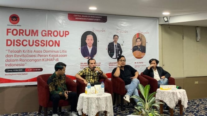 6830983474282-forum-group-discussion-fgd-yang-diinisiasi-partai-mahasiswa-indonesia-pmi_665_374.jpg