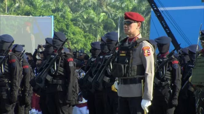 68635a925baa5-komandan-upacara-hut-bhayangkara-ke-79-irjen-pol-dadang-hartanto_665_374.jpeg