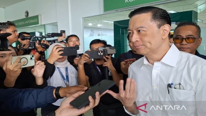 689972a5543ed-mantan-menteri-perdagangan-thomas-trikasih-lembong-alias-tom-lembong_665_374.jpg