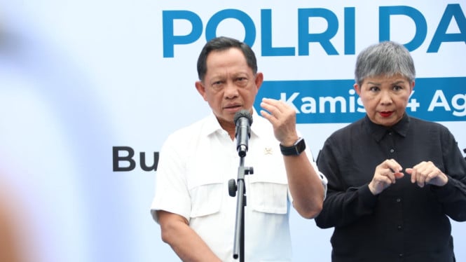 689dce4428051-menteri-dalam-negeri-mendagri-muhammad-tito-karnavian_665_374.jpeg